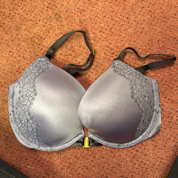 Victoria secrets lingerie set - Picture 4 of 6